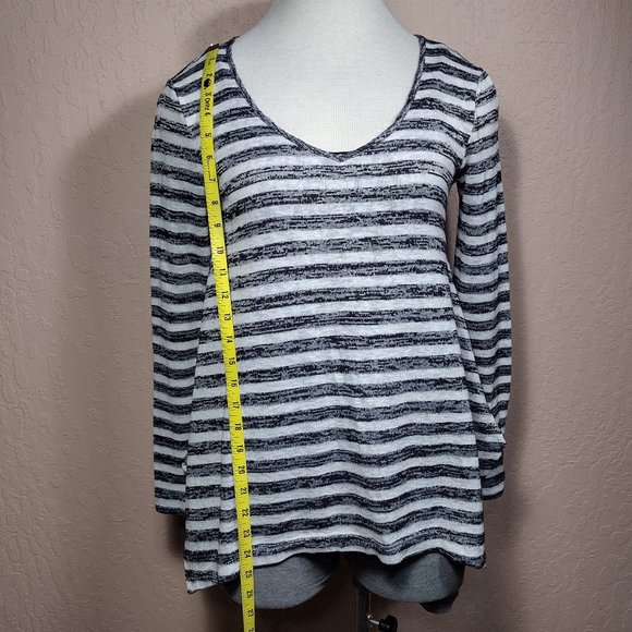 Black & White Striped Asymmetric Long Sleeve Tunic - Picture 6 of 9
